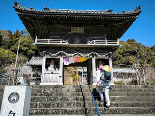 🌏 JAN FRANTIŠEK BÍM – POUŤ PO JAPONSKÝCH KLÁŠTERECH Dlouholetý poutník, zakládající člen a první předseda spolku Ultreia....